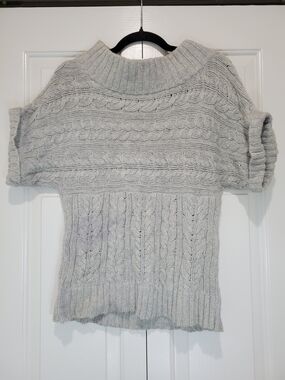 Express Light Gray Cable-Knit Short Sleeve Turtleneck Sweater